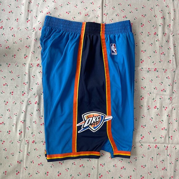 NBA Oklahoma City Thunder Shorts - Picture 4 of 6